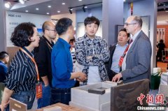 <b>设置福建陶瓷展区、全国建陶展区、原辅材料及</b>